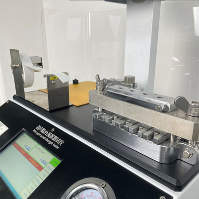 3جهاز اختبار عالمية بطاقة LCD عرض 2 بوصة 70 كيلوغرام قوة العينة 0-400N قابلة للتعديل
